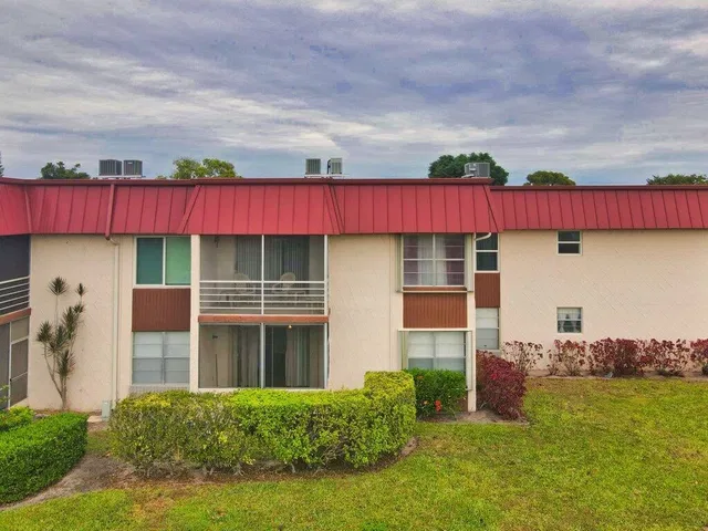 Unit 202 photo 32