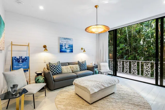 In-Town Palm Beach Unit 2020 photo 9