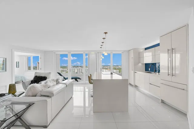 500 S Ocean Boca Unit 2209 photo 3
