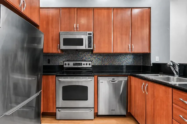 One City Plaza Unit 220 photo 3