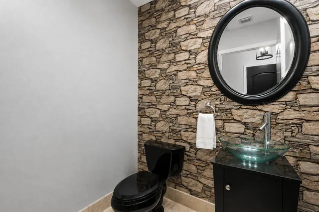 One City Plaza Unit 220 photo 5