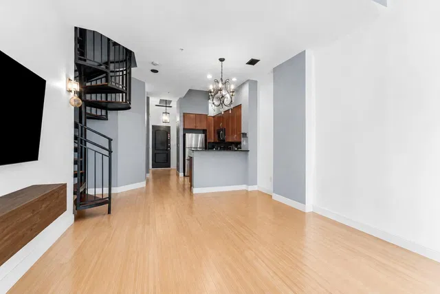One City Plaza Unit 220 photo 7