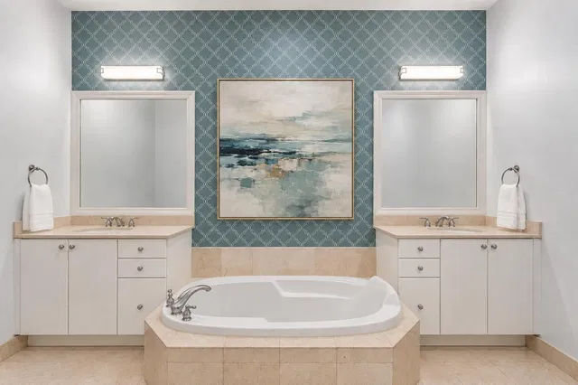 One City Plaza Unit 220 photo 12