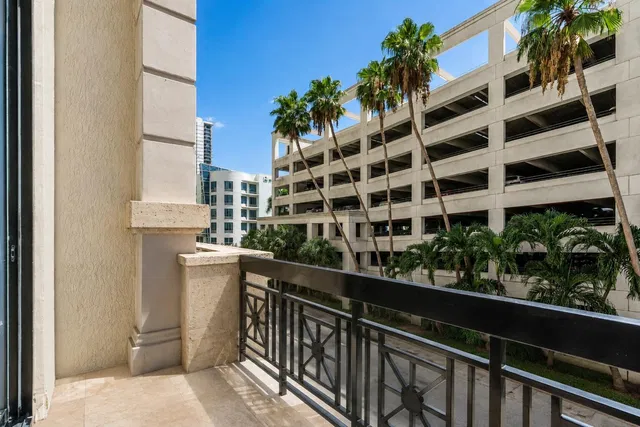 One City Plaza Unit 220 photo 15