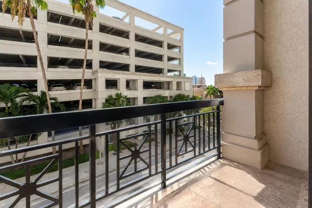 One City Plaza Unit 220 photo 16