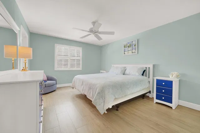 Unit 108 photo 10