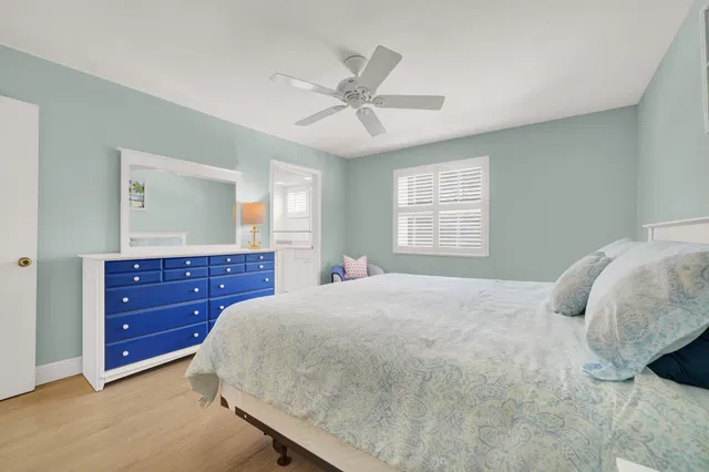 Unit 108 photo 11