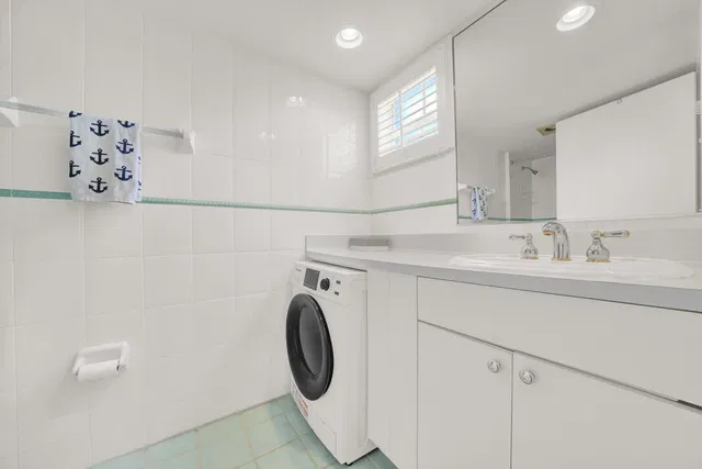 Unit 108 photo 12