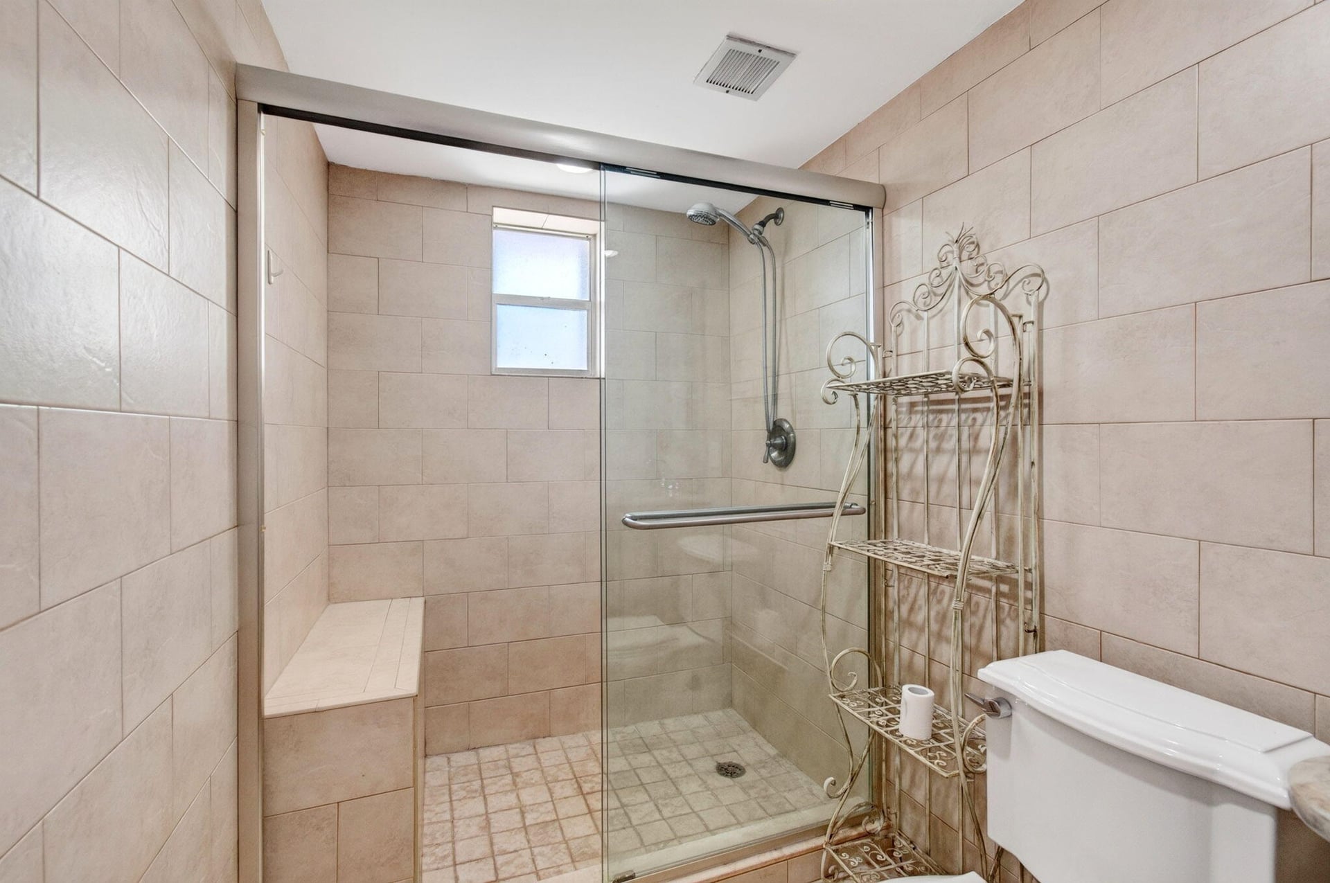 Unit V345 photo 26