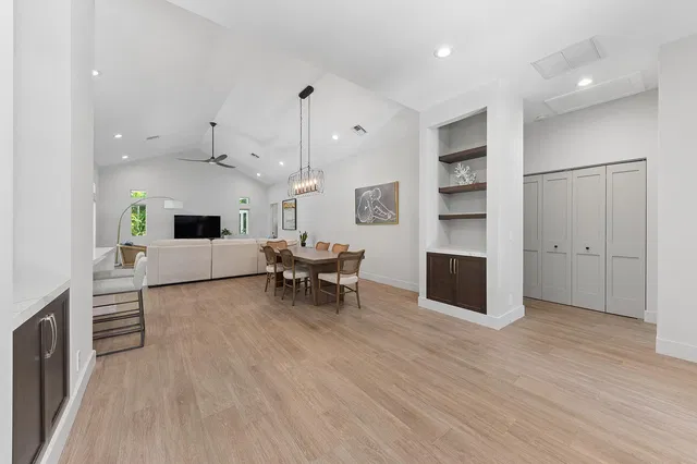 Residence photo 6