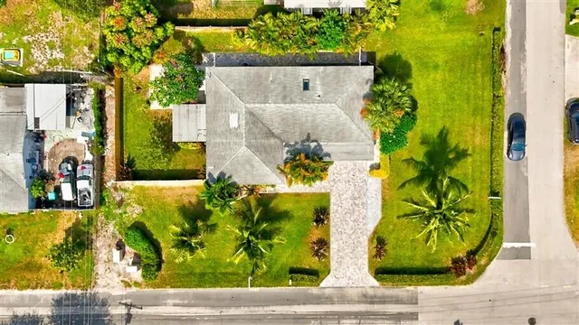 Residence photo 2