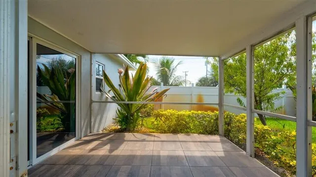 Residence photo 12