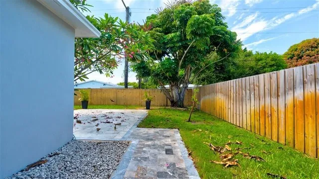 Residence photo 15