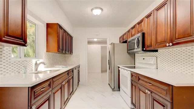 Residence photo 25