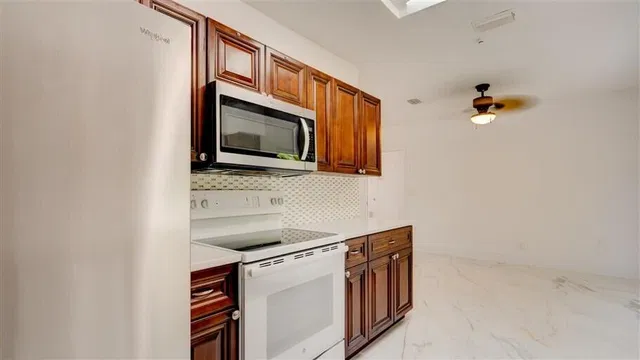 Residence photo 27