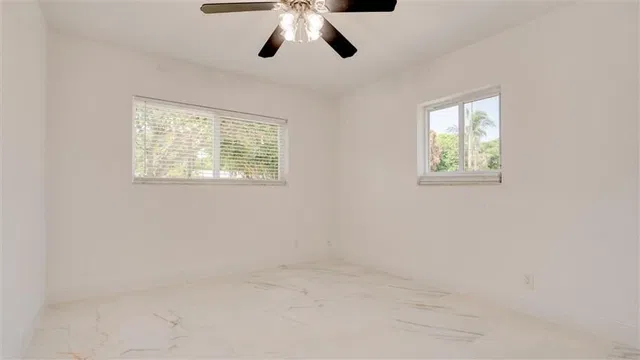 Residence photo 32