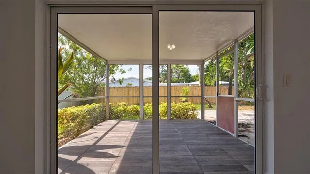 Residence photo 35