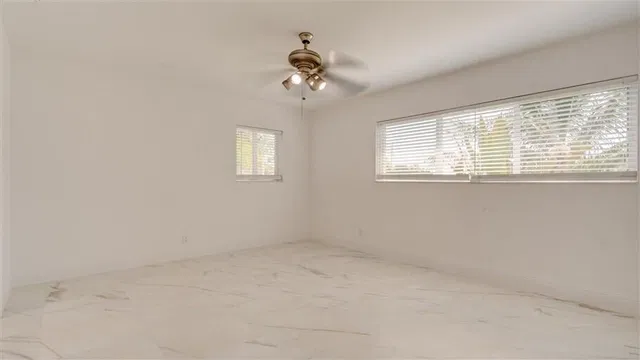 Residence photo 43