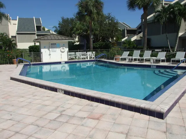Unit V4 203 photo 25