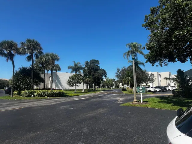Unit V4 203 photo 33