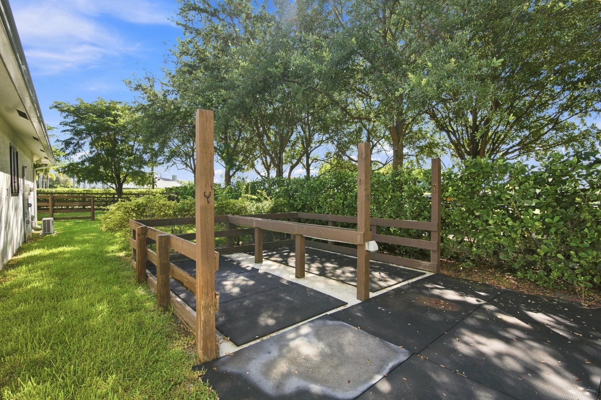 Saddle Trail Park Residence photo 59
