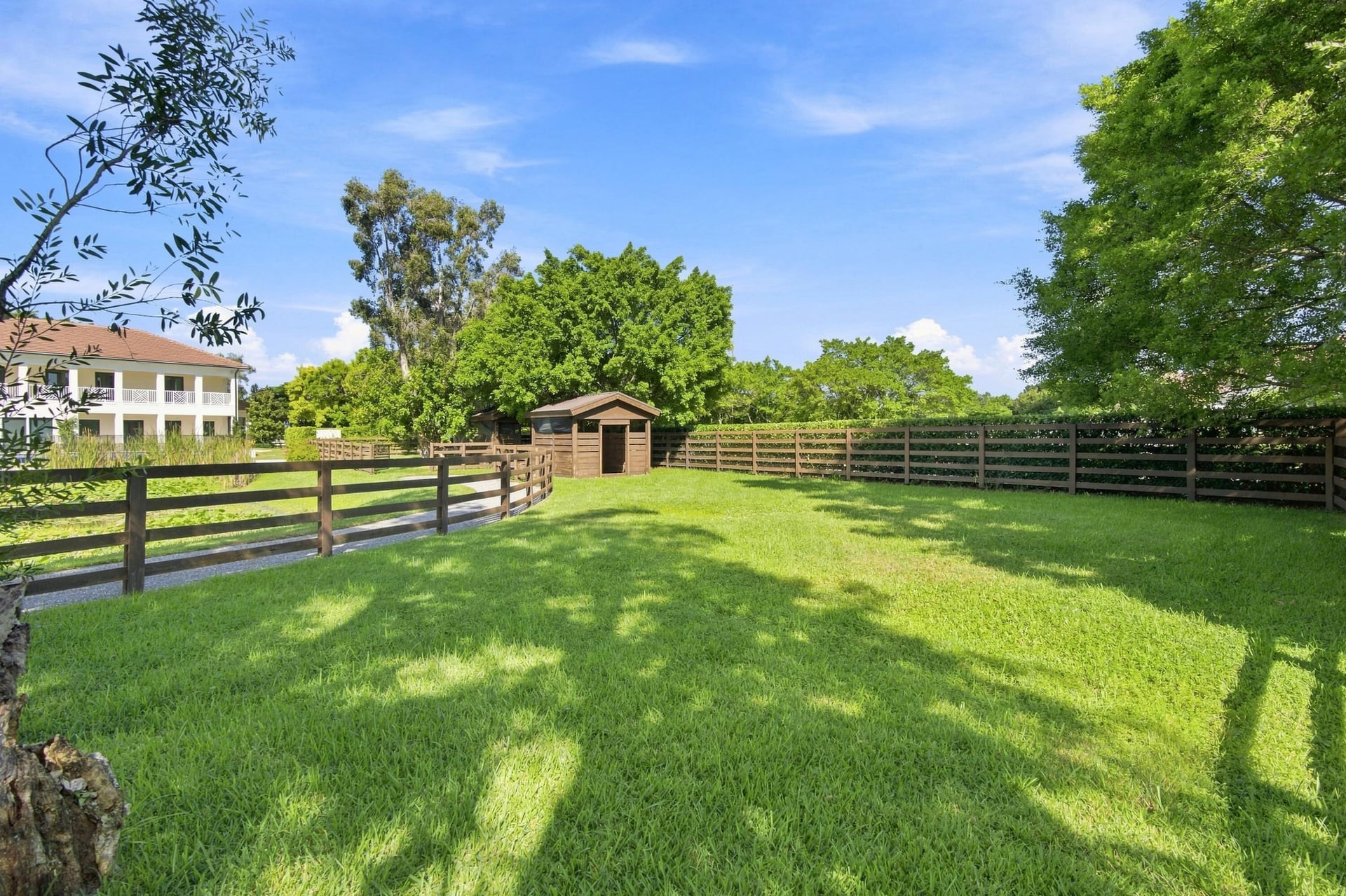 Saddle Trail Park Residence photo 68