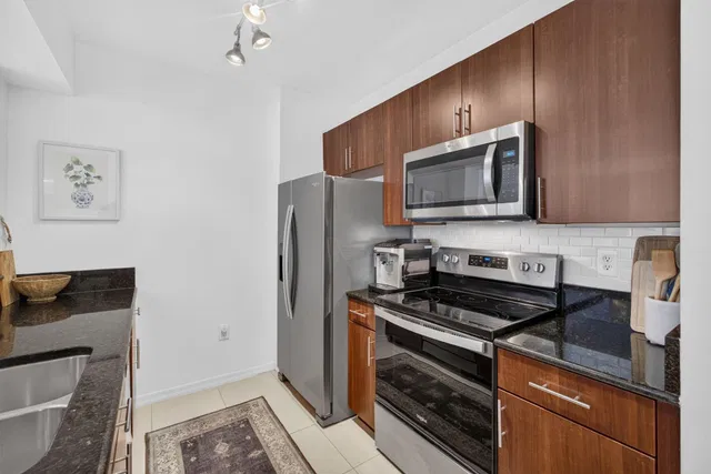 Residences at Midtown Palm Beach Gardens Unit 2211 photo 6