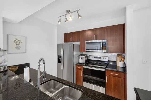 Residences at Midtown Palm Beach Gardens Unit 2211 photo 9