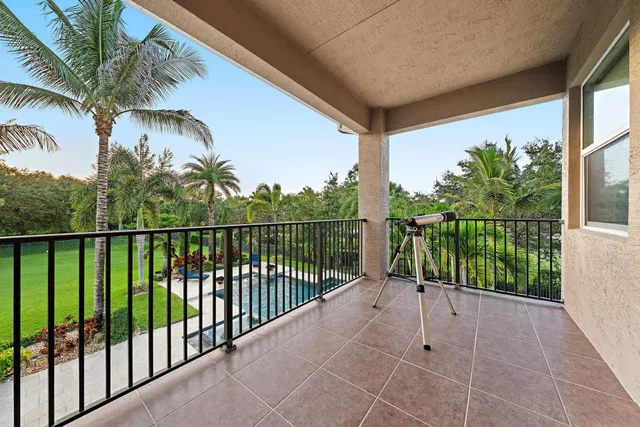 Residence photo 48
