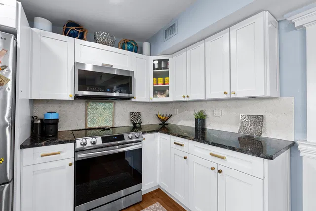  Residence photo 16