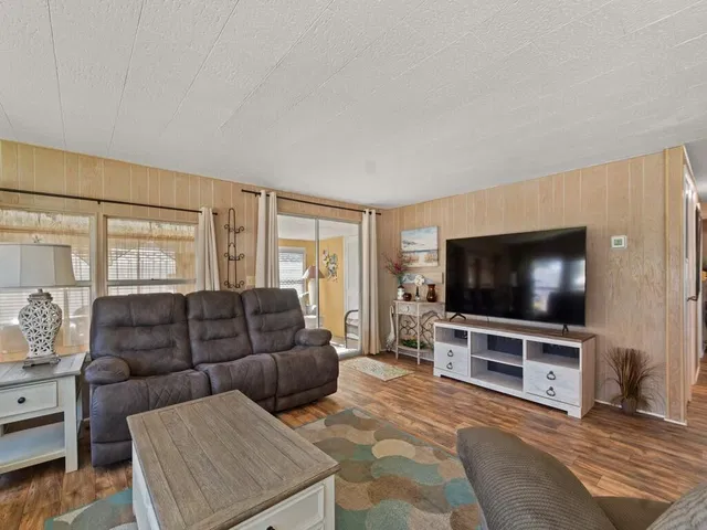  Residence photo 12