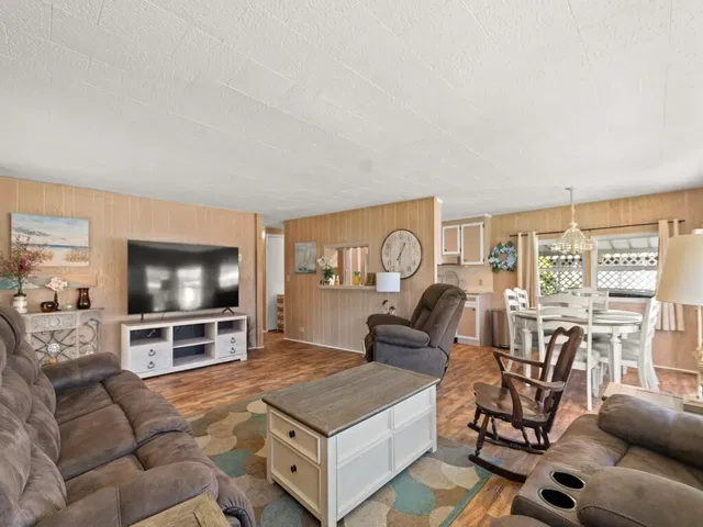  Residence photo 16