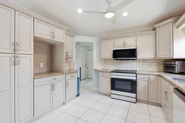  Residence photo 7