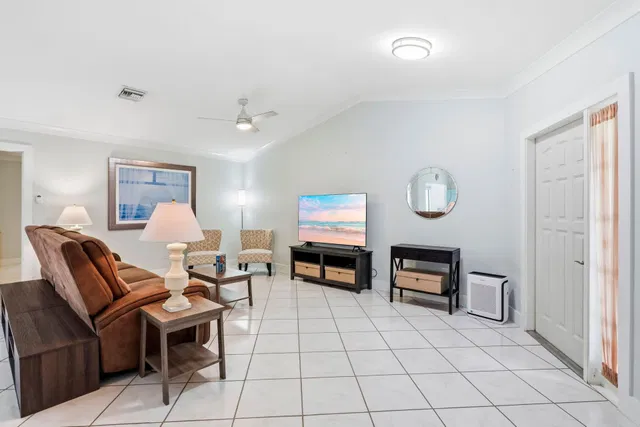 Residence photo 14