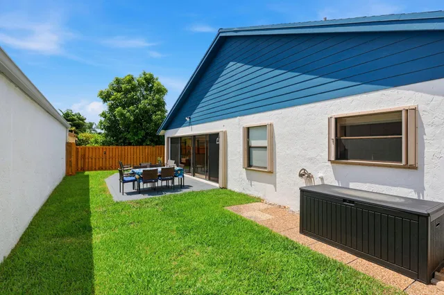  Residence photo 24