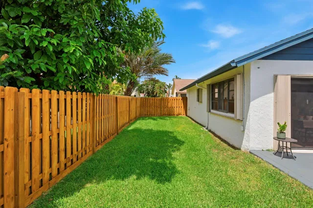  Residence photo 26