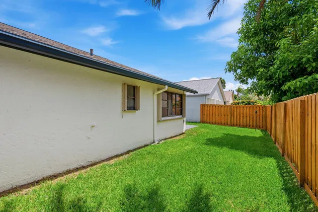 Residence photo 27