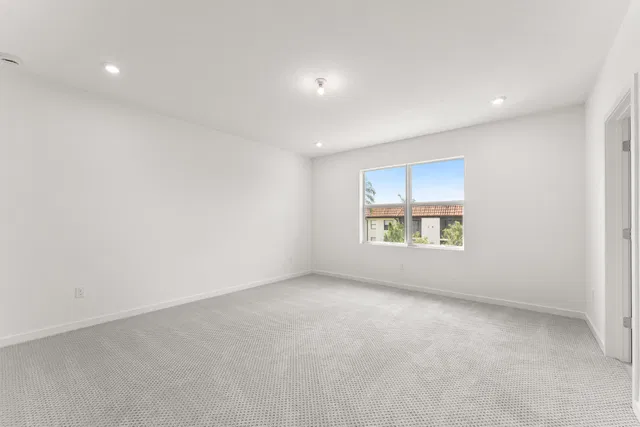 Residence photo 4