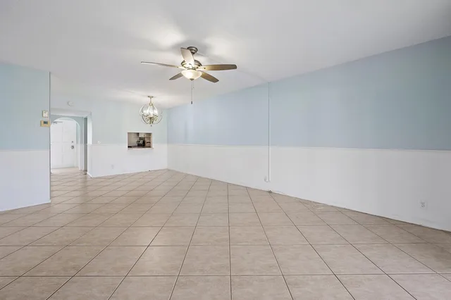  Unit Unit 405 photo 8