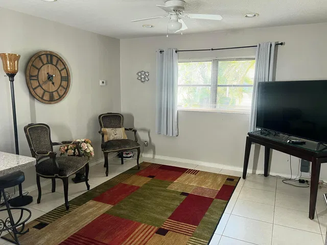 Residence photo 13