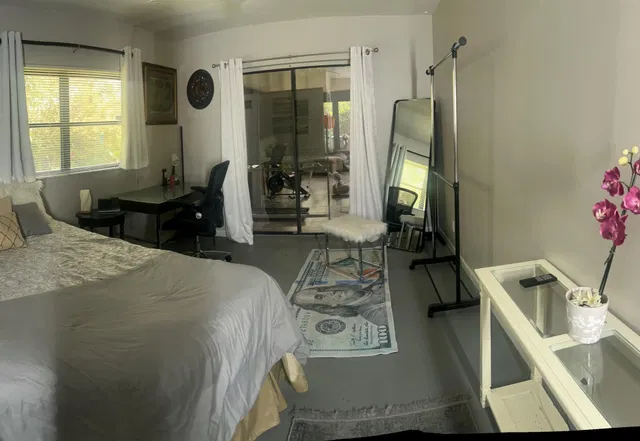 Residence photo 16