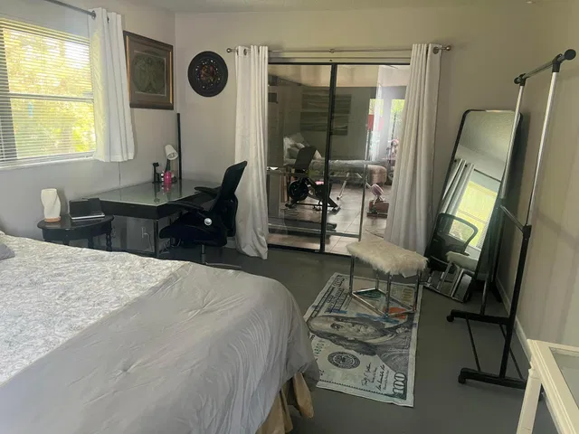 Residence photo 17