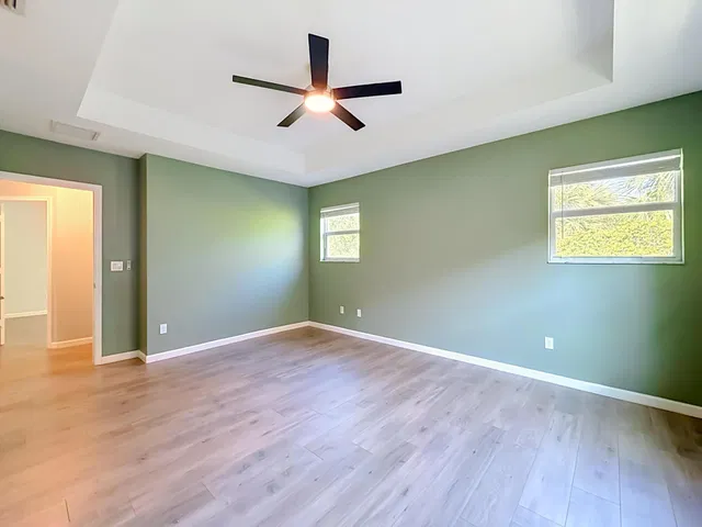 Residence photo 36