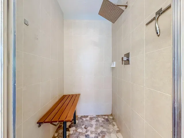 Residence photo 43