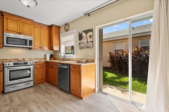  Residence photo 11