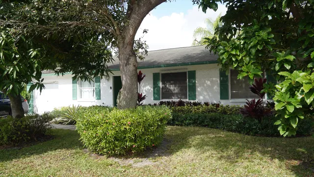 Residence photo 2