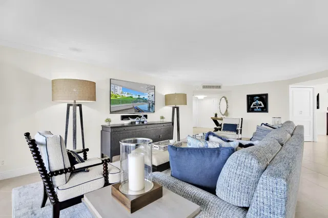 550 S Ocean Boca Unit 207 photo 6