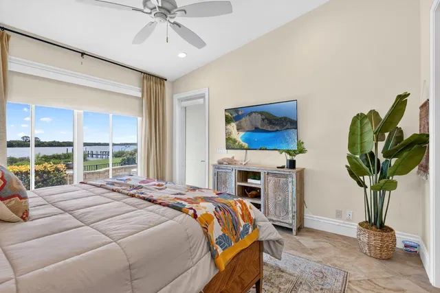 Residence photo 75