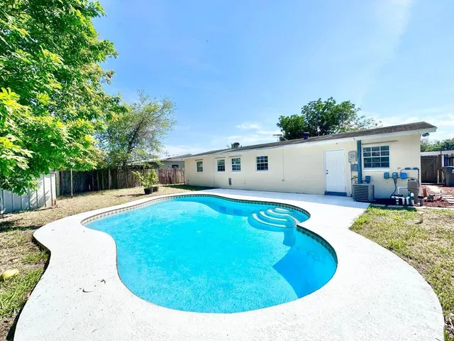West Palm Beach Residence photo 4