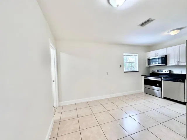 West Palm Beach Residence photo 9
